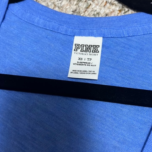 ❤️ VS Pink Light Blue V-Neck - Picture 2 of 6